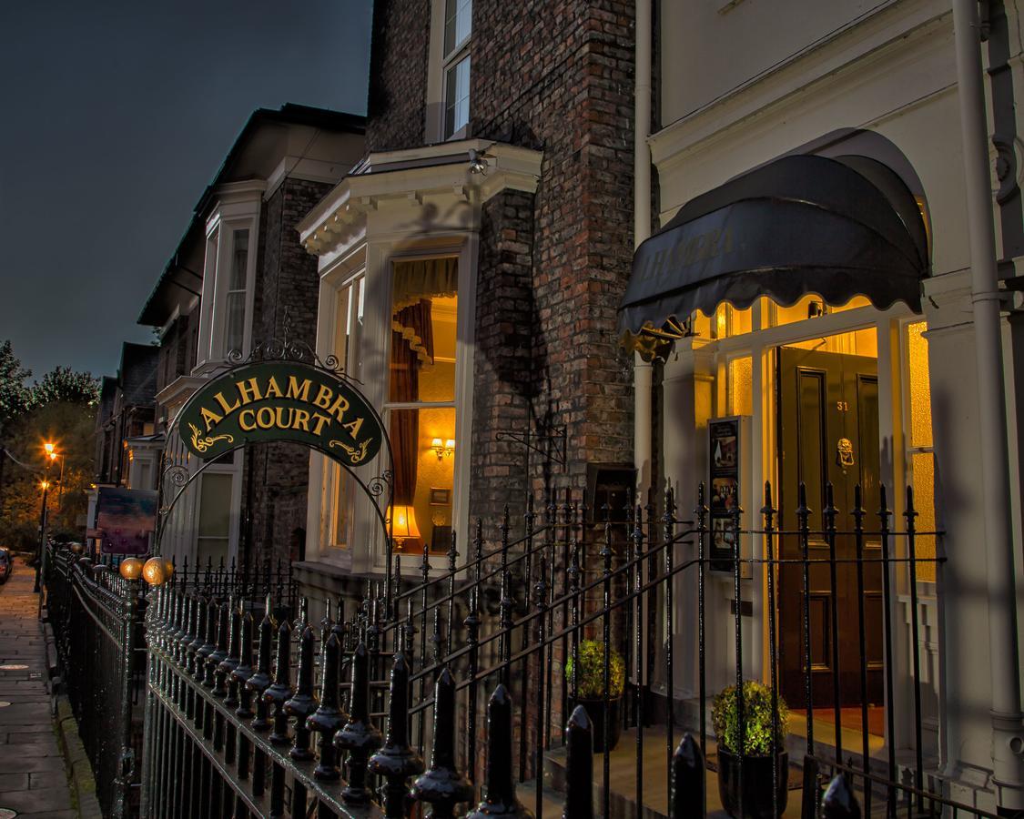 Alhambra Court Hotel Йорк Екстериор снимка